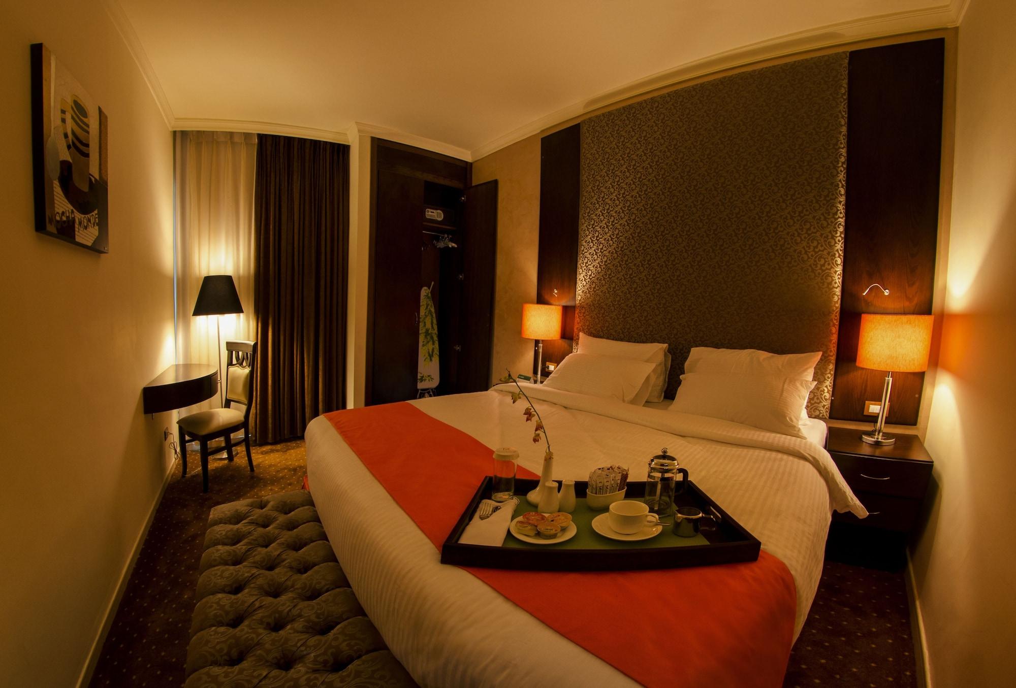 Meneur Hotel Амман Екстер'єр фото